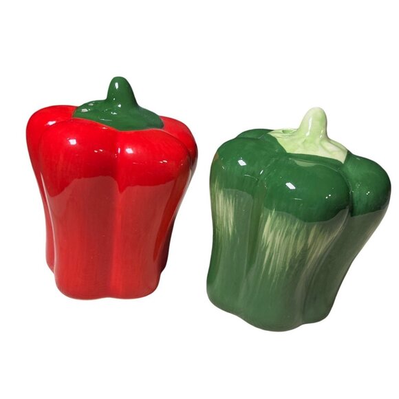 Zest Gardens Sweet Pepper Green Red Salt and Pepper shaker set - Picture 3 of 9